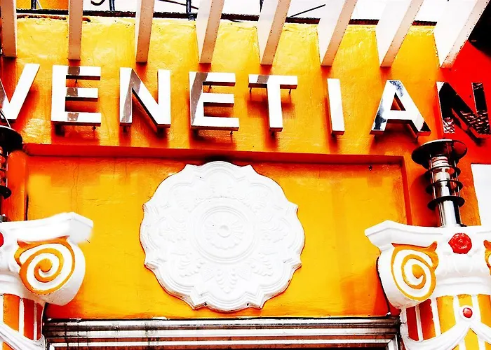 Venetian 3*